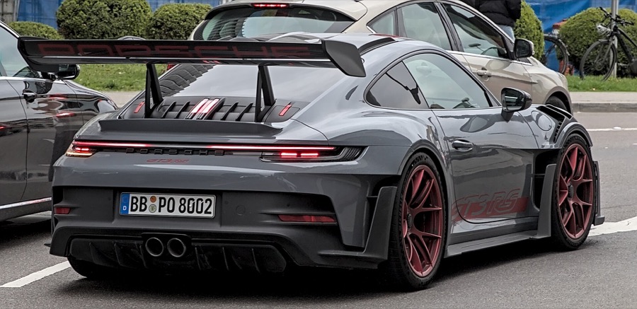 PORSCHE 911 GT3 RS